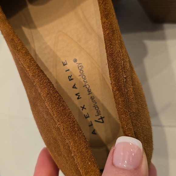 ALEX MARIE 4 FEATURE Technology Brown Suede Leather Heel loafer Chain New 9 1/2 - Picture 7 of 10